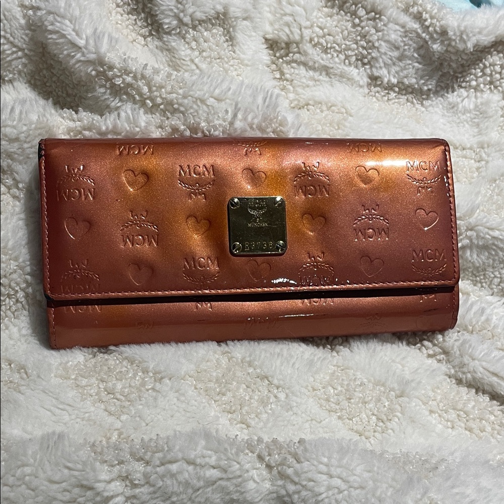 MCM | Metallic Leather Heart Embossed wallet